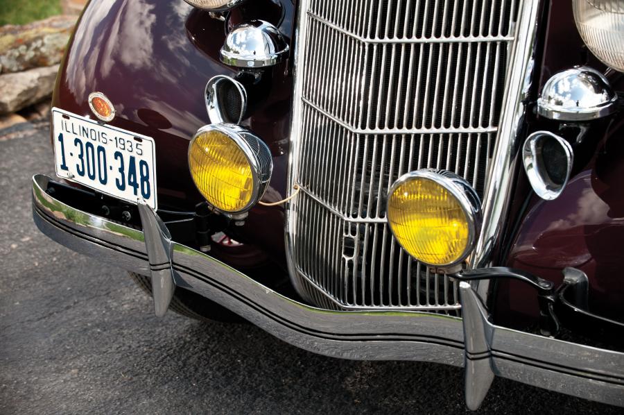 Ford DeLuxe Roadster 1935 года  (фото 33 из 41)